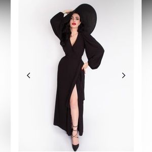 La Femme En Noir Black Widow Wrap Gown